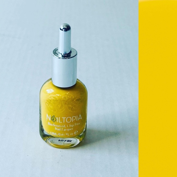 ⭐️5 For 25⭐️ Nailtopia Nail Lacquer Sol Glow - Picture 1 of 7